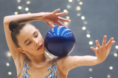 G7_Ausstellung_08-Gymnastin-mit-Ball-Wolfgang-Hiob-AGFO-scaled