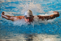 G7_Ausstellung_15-Schwimmer-vor-dem-Ziel-K-H-Weber-AGFO-scaled