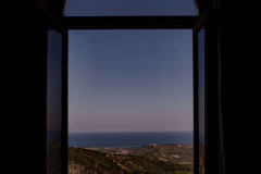 Q2_22_08-Fenster-Land