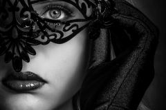 SW_23_19-Secret-Woman